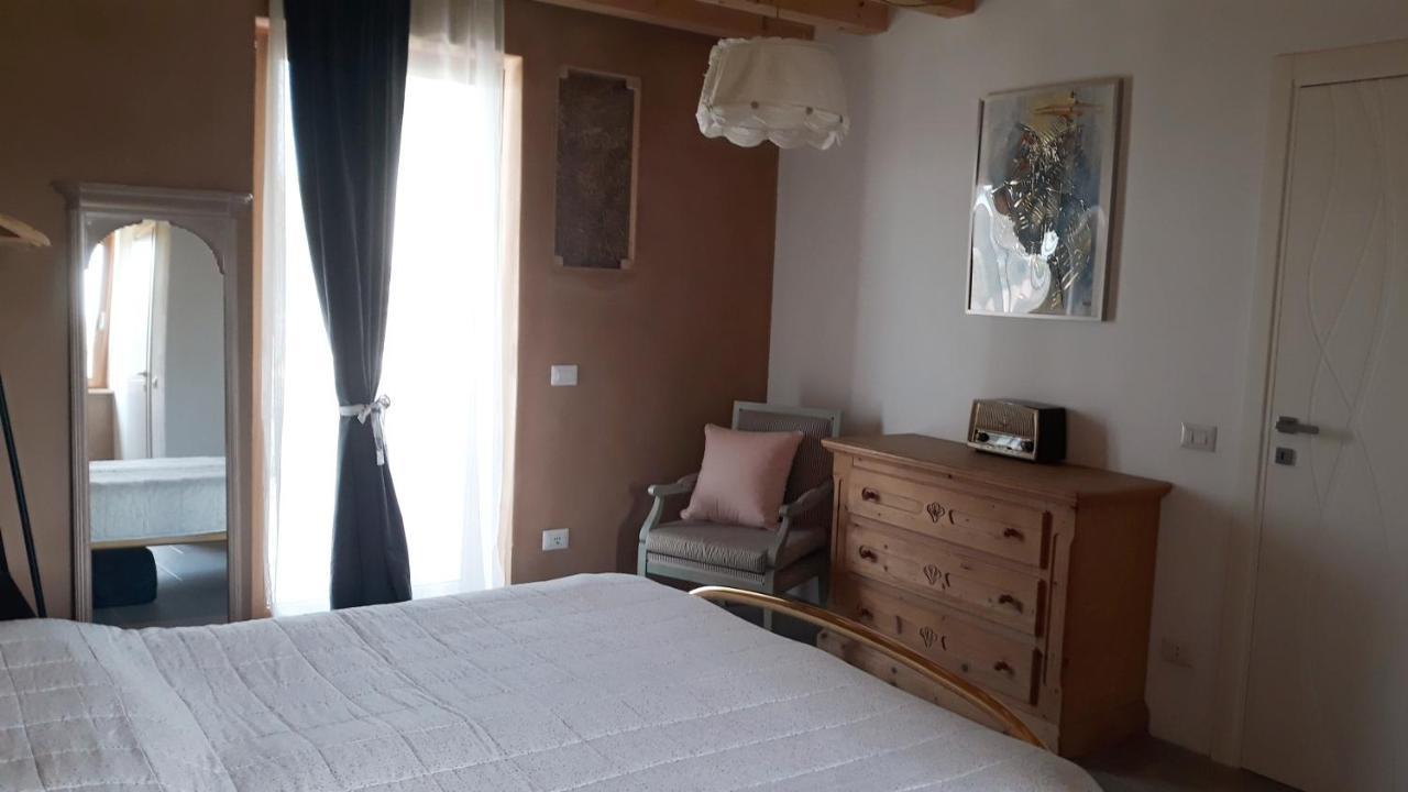Country Apartment, Near Bardolino And Lazise Calmasino Exterior photo